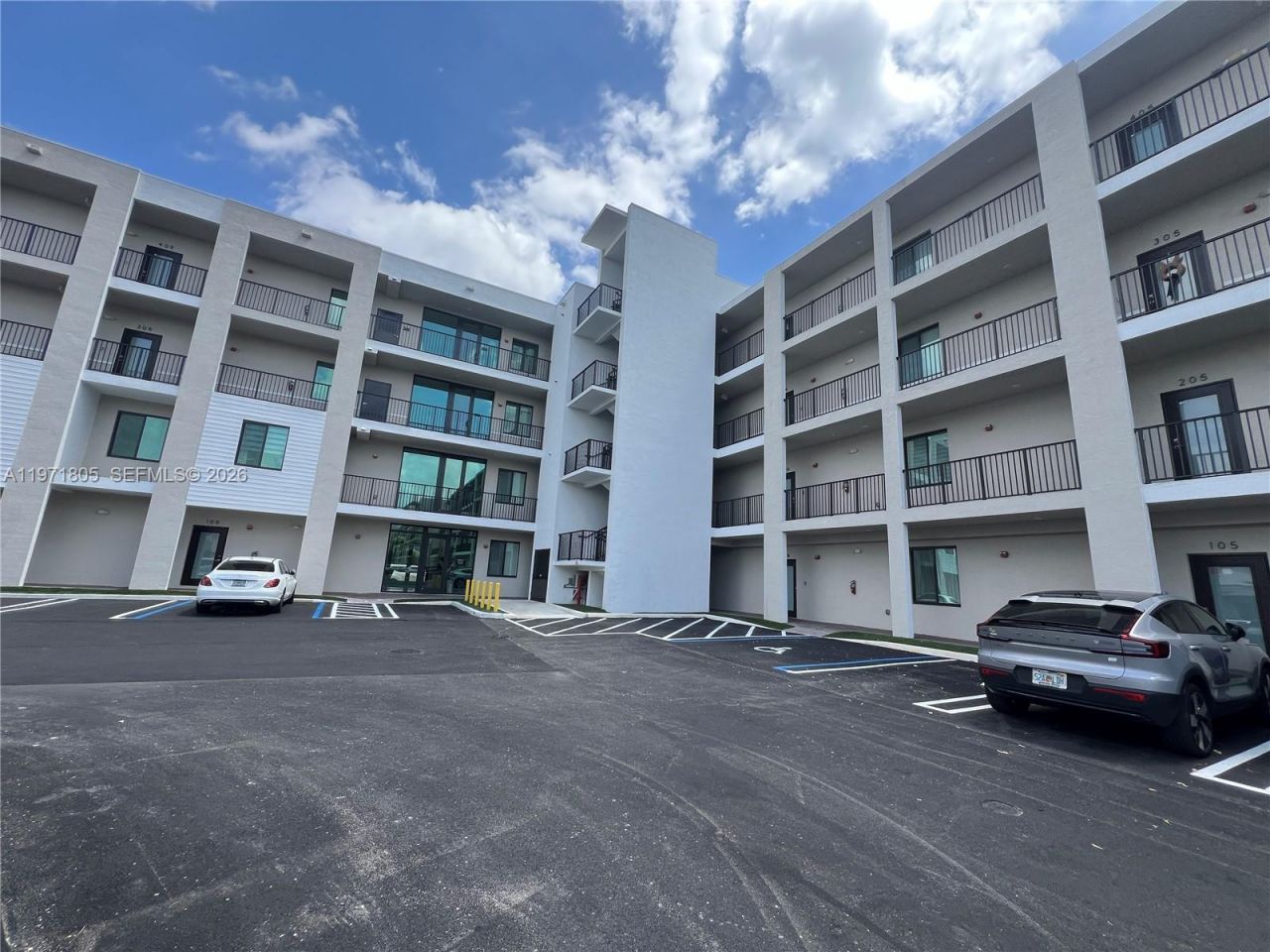 8001 NW 41st St, Unit 406, Doral, FL 33166 Photo