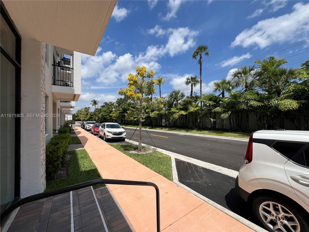 8001 NW 41st St, Unit 406, Doral, FL 33166 Photo