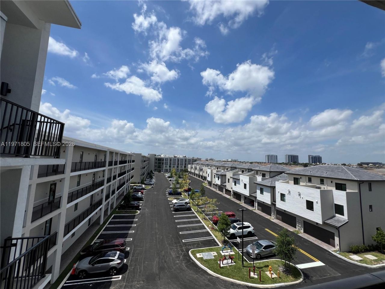8001 NW 41st St, Unit 406, Doral, FL 33166 Photo