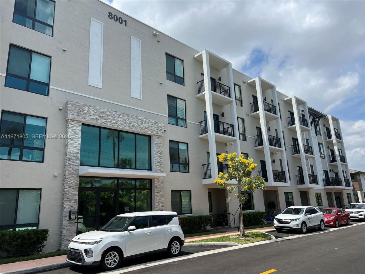 8001 NW 41st St, Unit 406, Doral, FL 33166 Photo