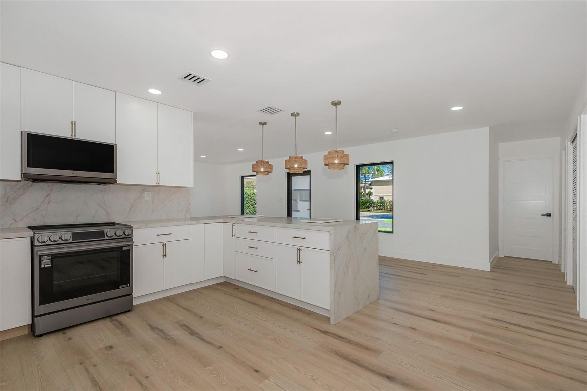 4721 Bayview Drive, Fort Lauderdale, FL 33308 Photo