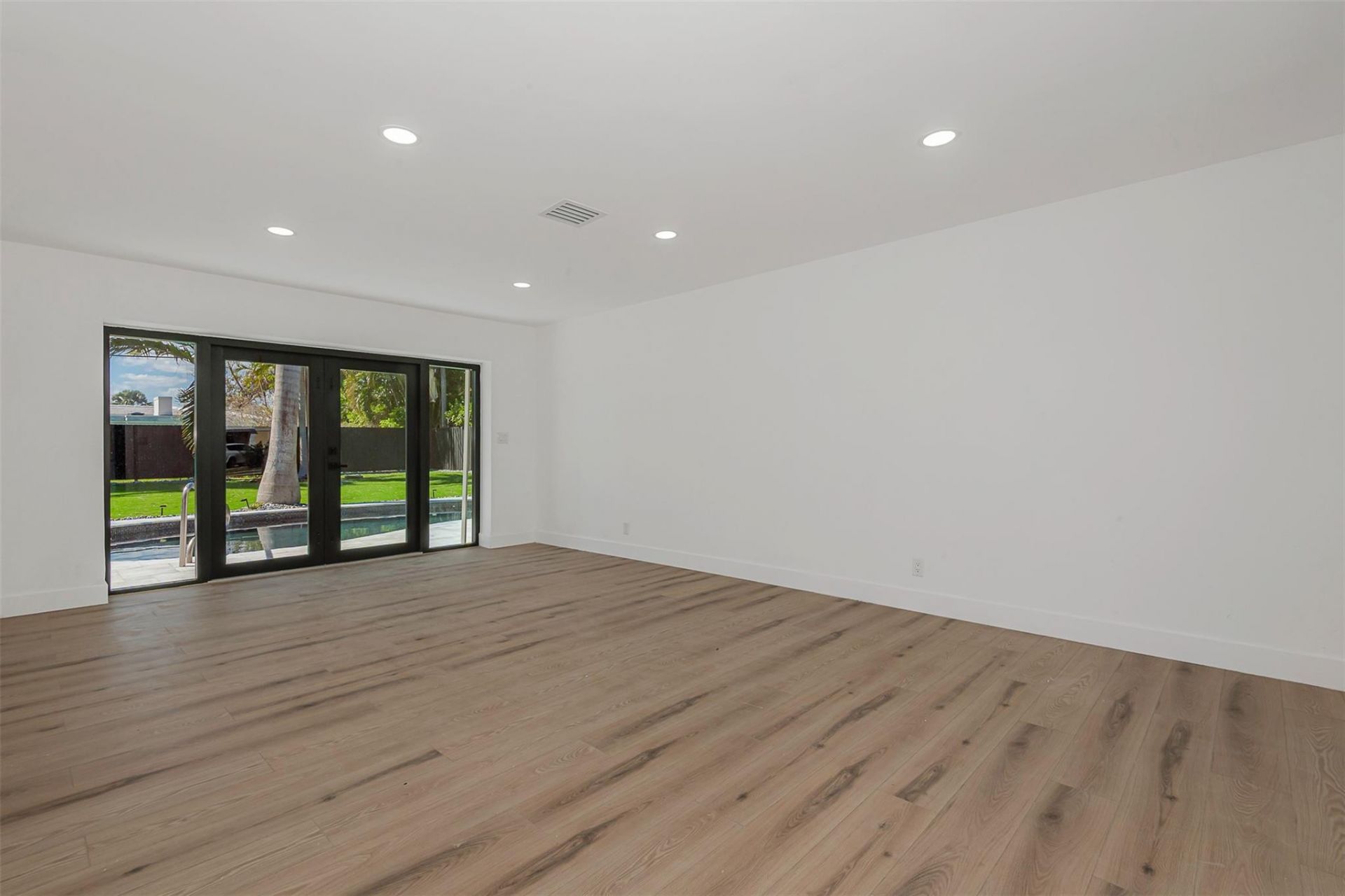 4721 Bayview Drive, Fort Lauderdale, FL 33308 Photo