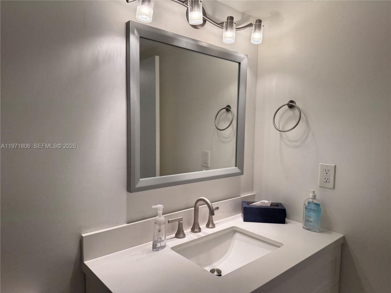 1101 Colony Point Cir , Unit 102, Pembroke Pines, FL 33026 Photo