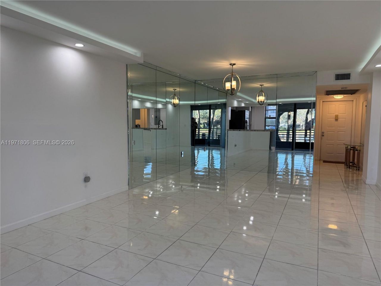 1101 Colony Point Cir , Unit 102, Pembroke Pines, FL 33026 Photo