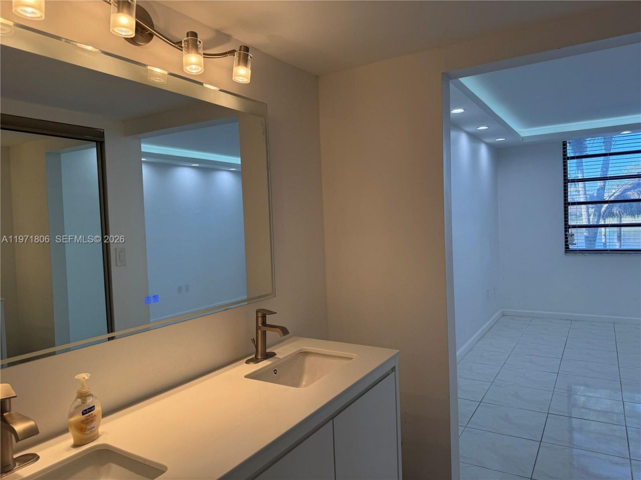 1101 Colony Point Cir , Unit 102, Pembroke Pines, FL 33026 Photo