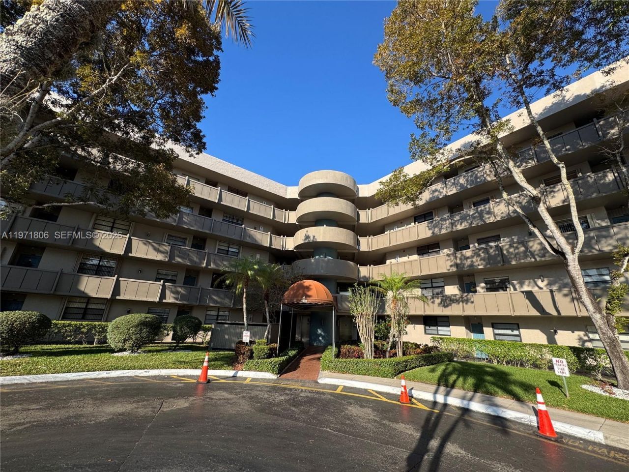 1101 Colony Point Cir , Unit 102, Pembroke Pines, FL 33026 Photo