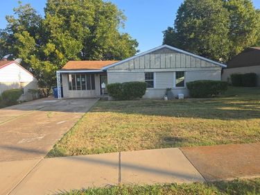 3727 Golden Hills Drive, Dallas, TX 75241