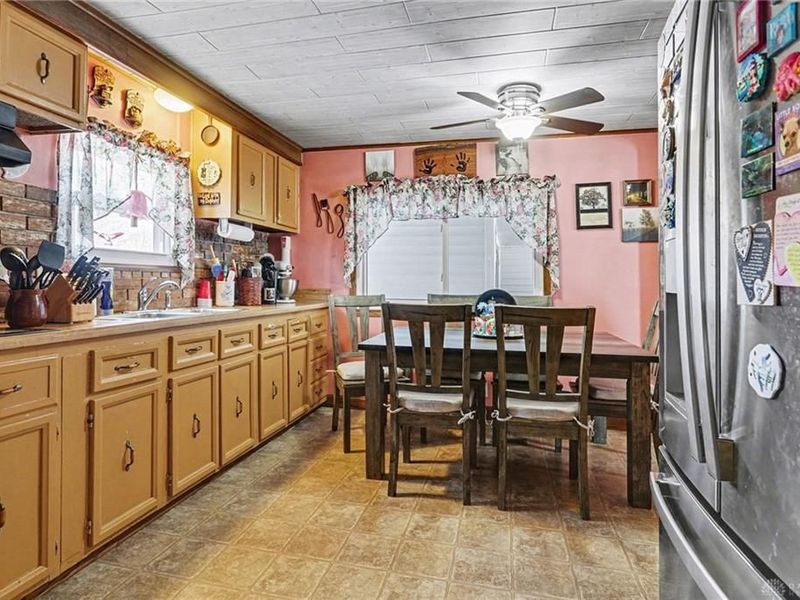 6285 Windsong Way, Zanesville, OH 43830 Photo 10