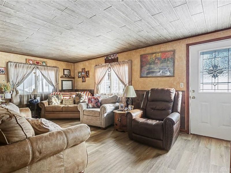 6285 Windsong Way, Zanesville, OH 43830 Photo 5