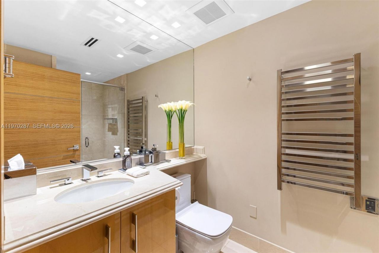 17875 Collins Ave , Unit 2402, Sunny Isles Beach, FL 33160 Photo