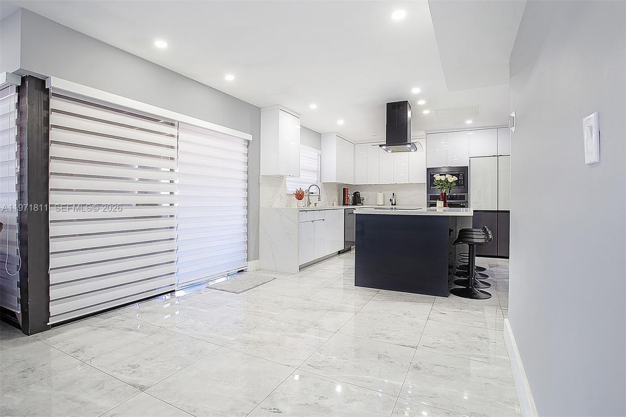 11535 SW 32nd Ln, Miami, FL 33165 Photo