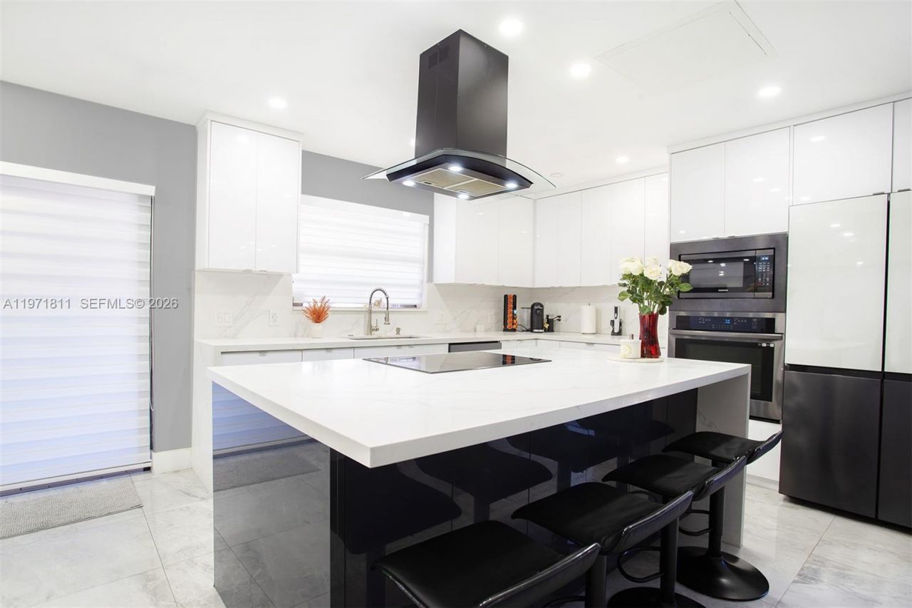 11535 SW 32nd Ln, Miami, FL 33165 Photo