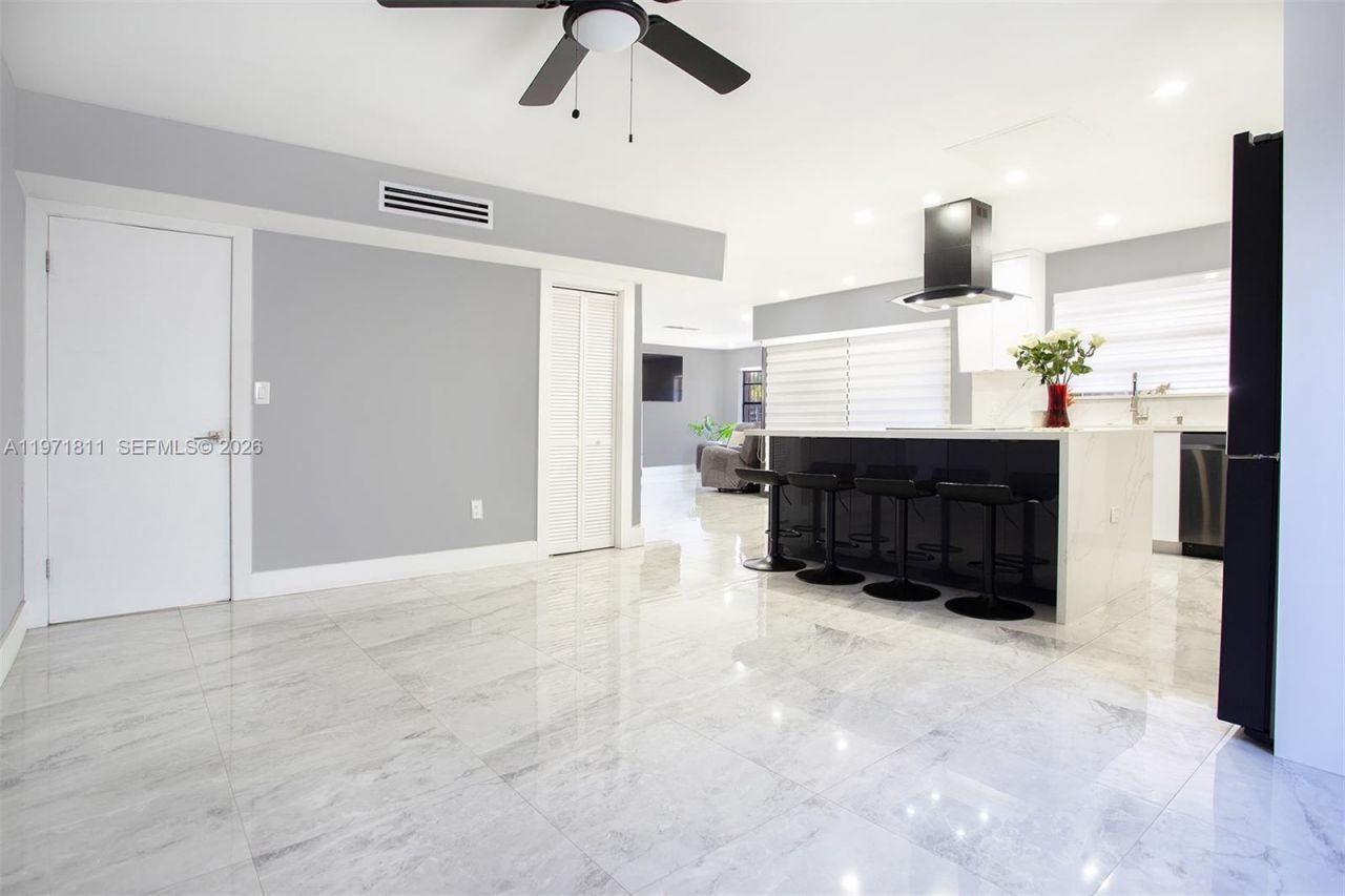 11535 SW 32nd Ln, Miami, FL 33165 Photo