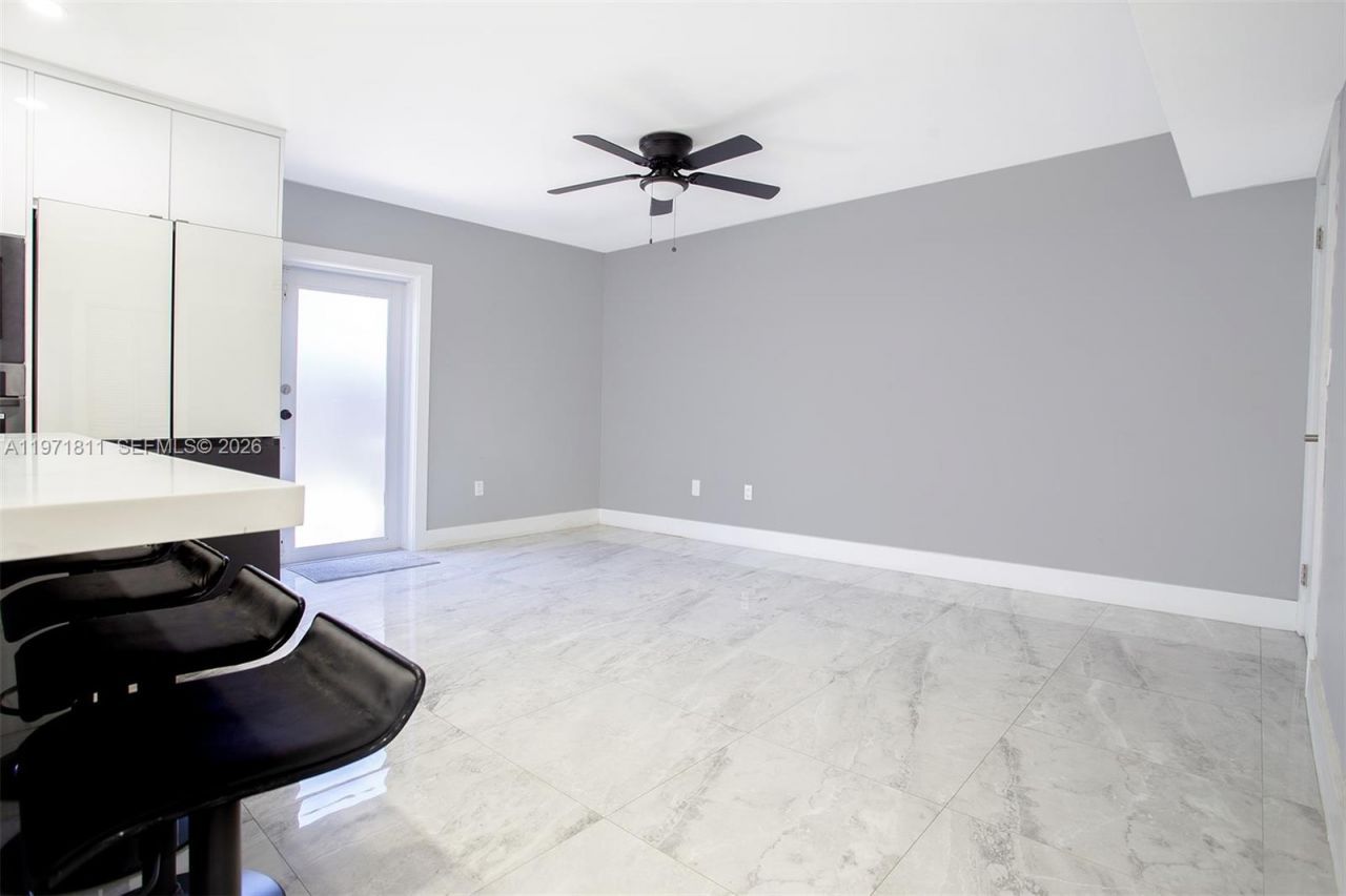 11535 SW 32nd Ln, Miami, FL 33165 Photo