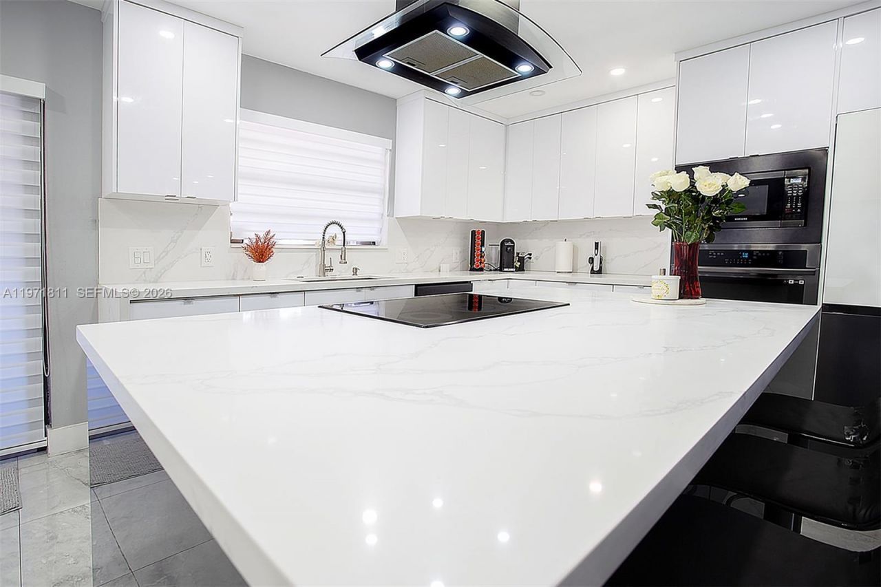 11535 SW 32nd Ln, Miami, FL 33165 Photo