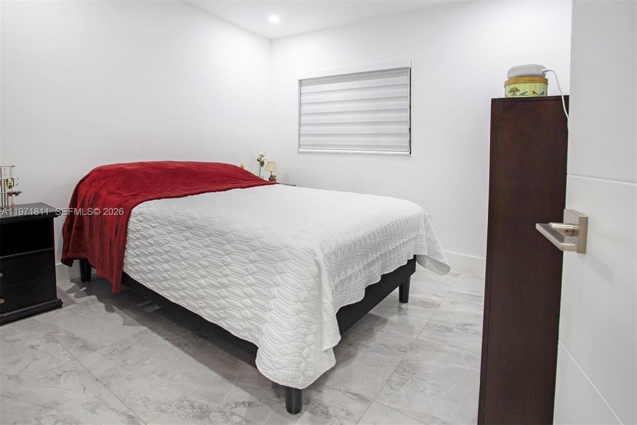 11535 SW 32nd Ln, Miami, FL 33165 Photo