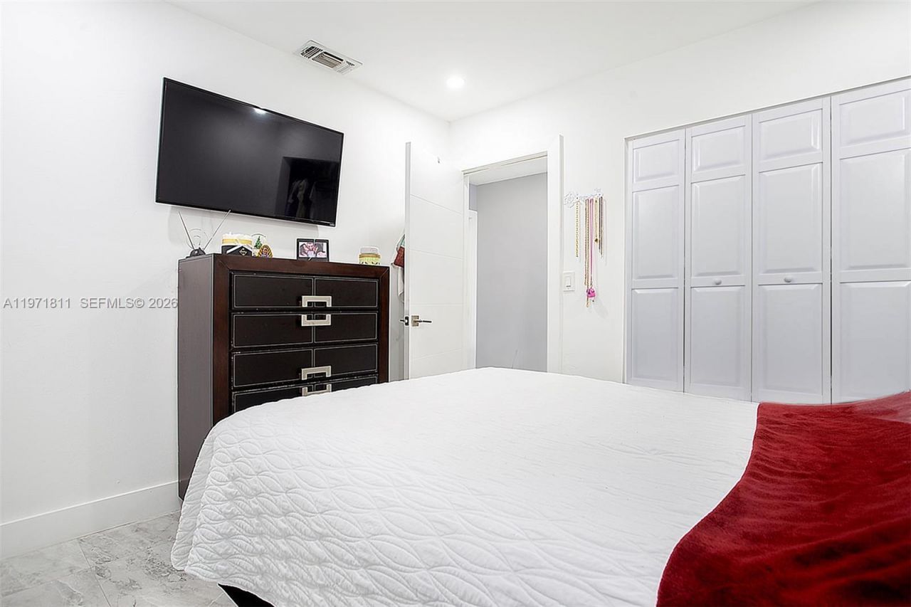 11535 SW 32nd Ln, Miami, FL 33165 Photo