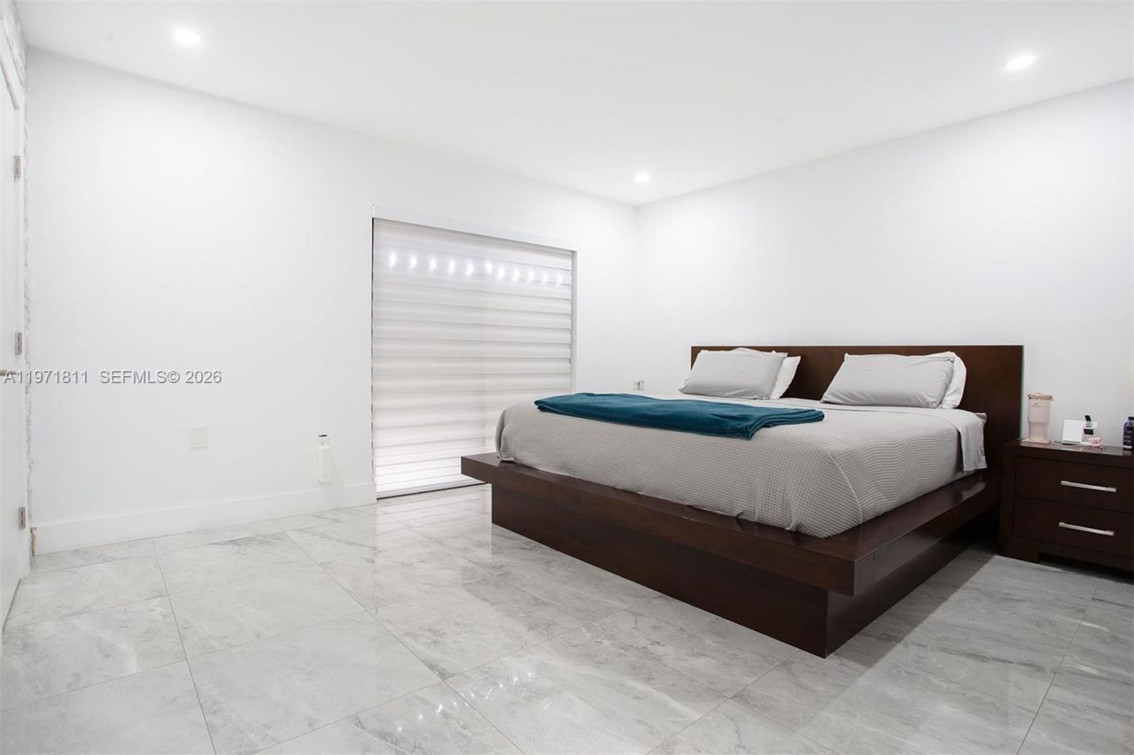 11535 SW 32nd Ln, Miami, FL 33165 Photo