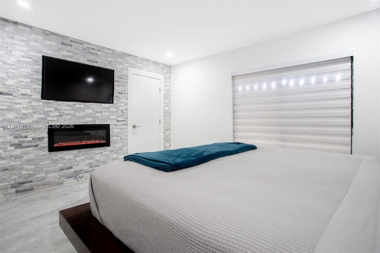 11535 SW 32nd Ln, Miami, FL 33165 Photo