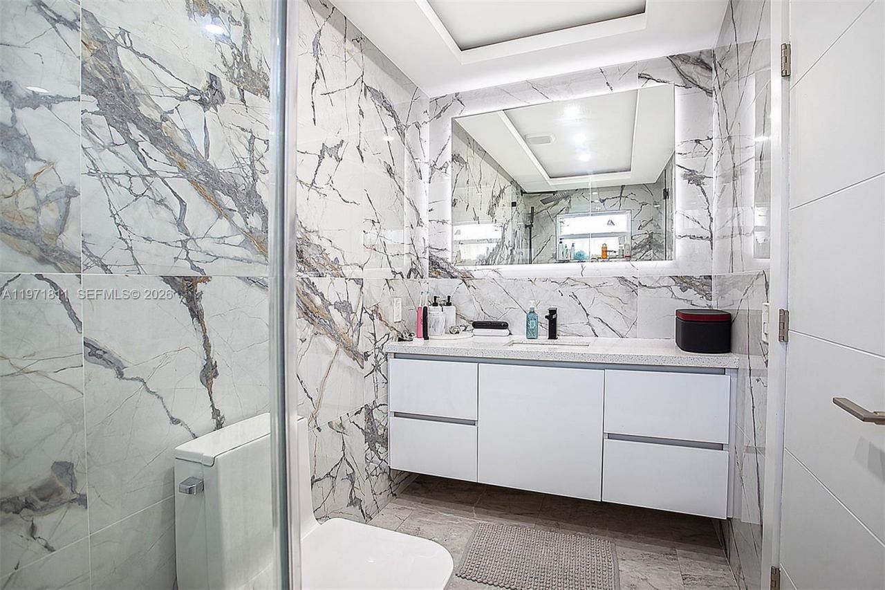 11535 SW 32nd Ln, Miami, FL 33165 Photo