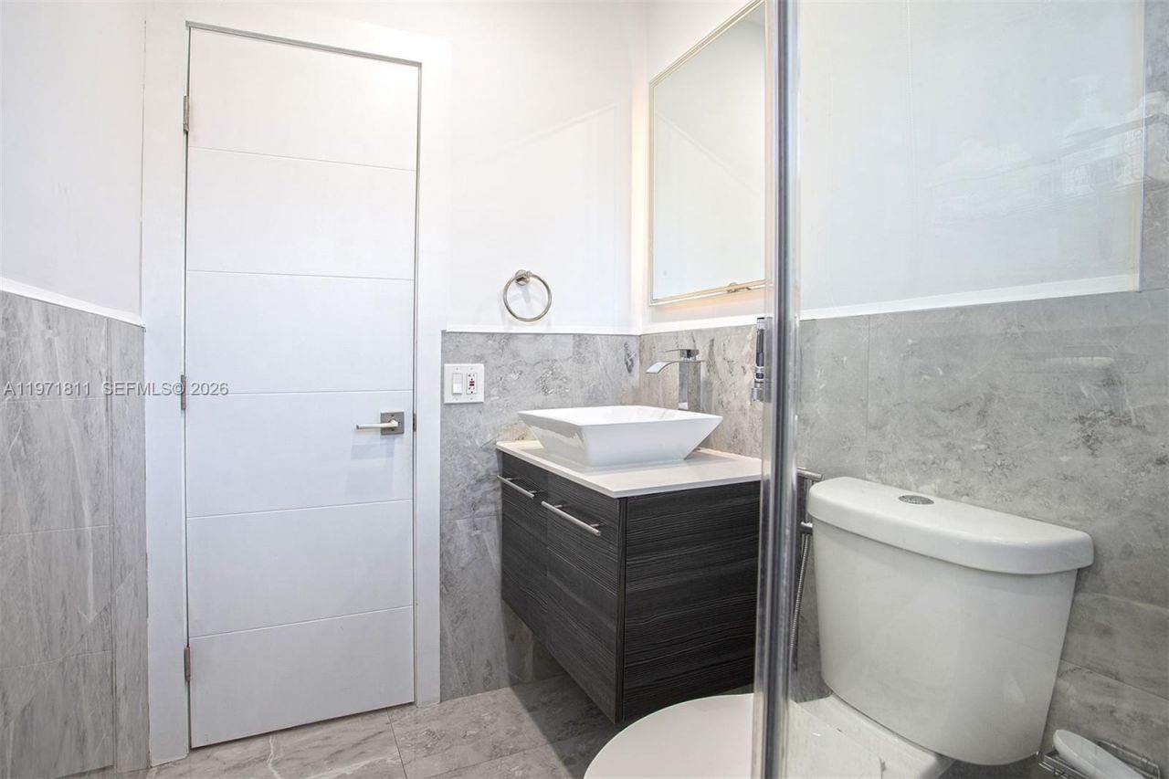 11535 SW 32nd Ln, Miami, FL 33165 Photo