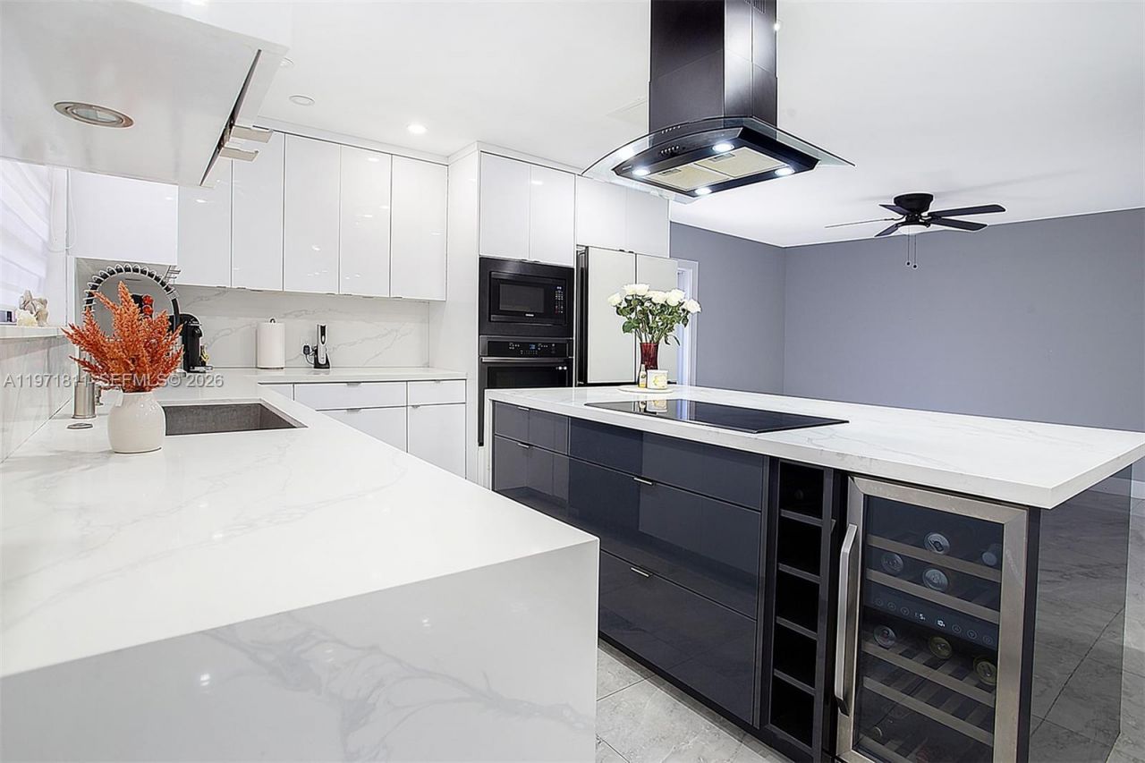 11535 SW 32nd Ln, Miami, FL 33165 Photo