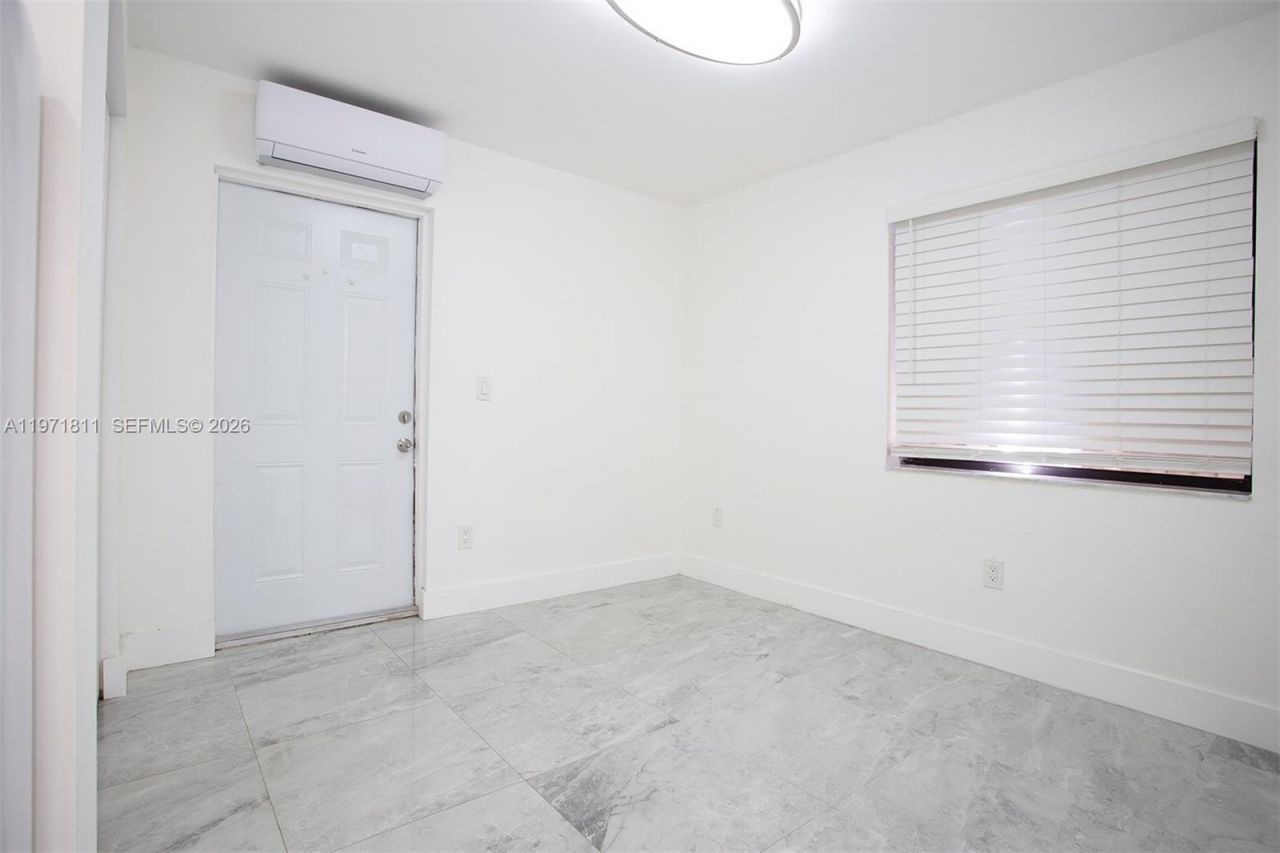 11535 SW 32nd Ln, Miami, FL 33165 Photo