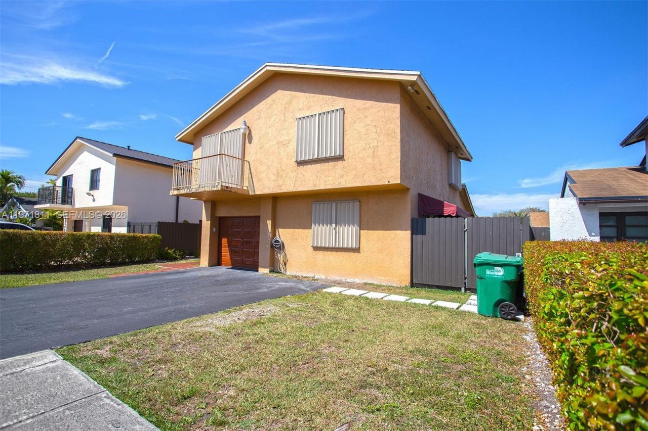 11535 SW 32nd Ln, Miami, FL 33165 Photo