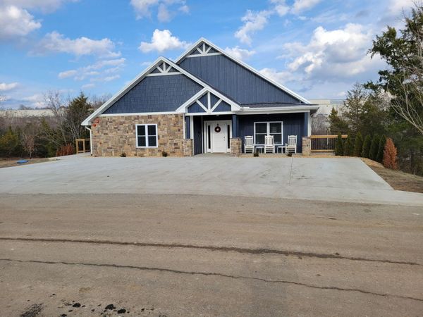 000 Brian Avenue, Ava, MO 65608