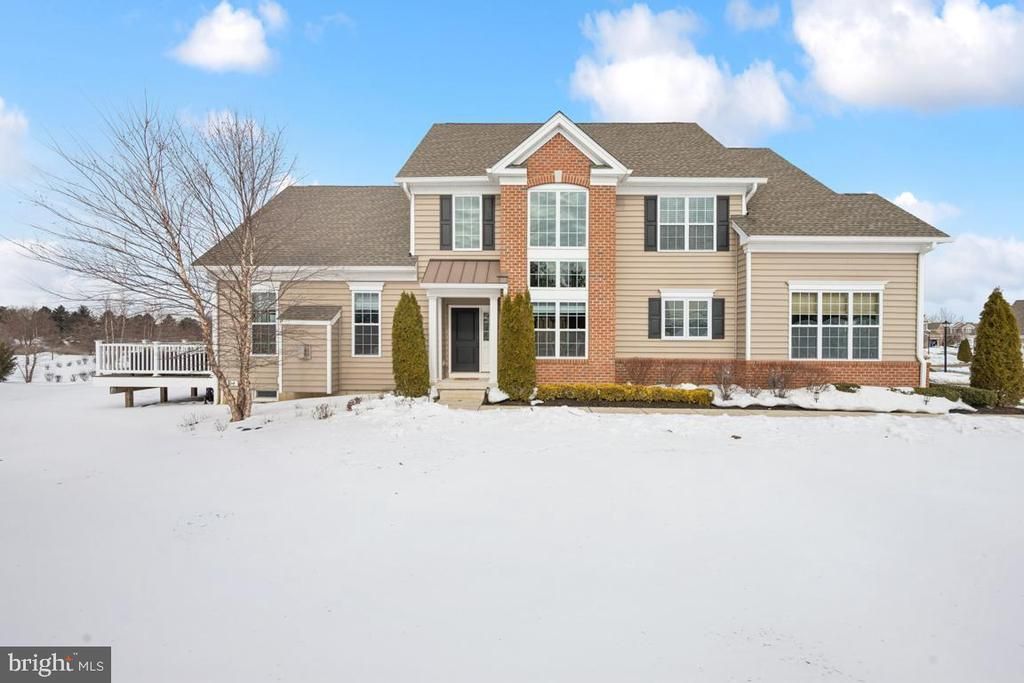 625 Tournament Drive, Moorestown, NJ 08057 Main Photo