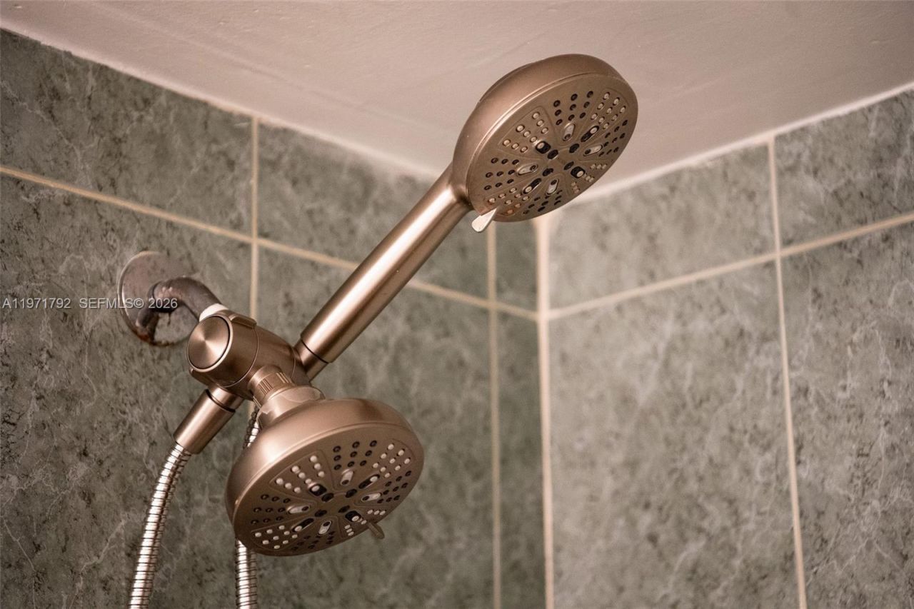 8421 NW 8th St, Unit 203, Miami, FL 33126 Photo