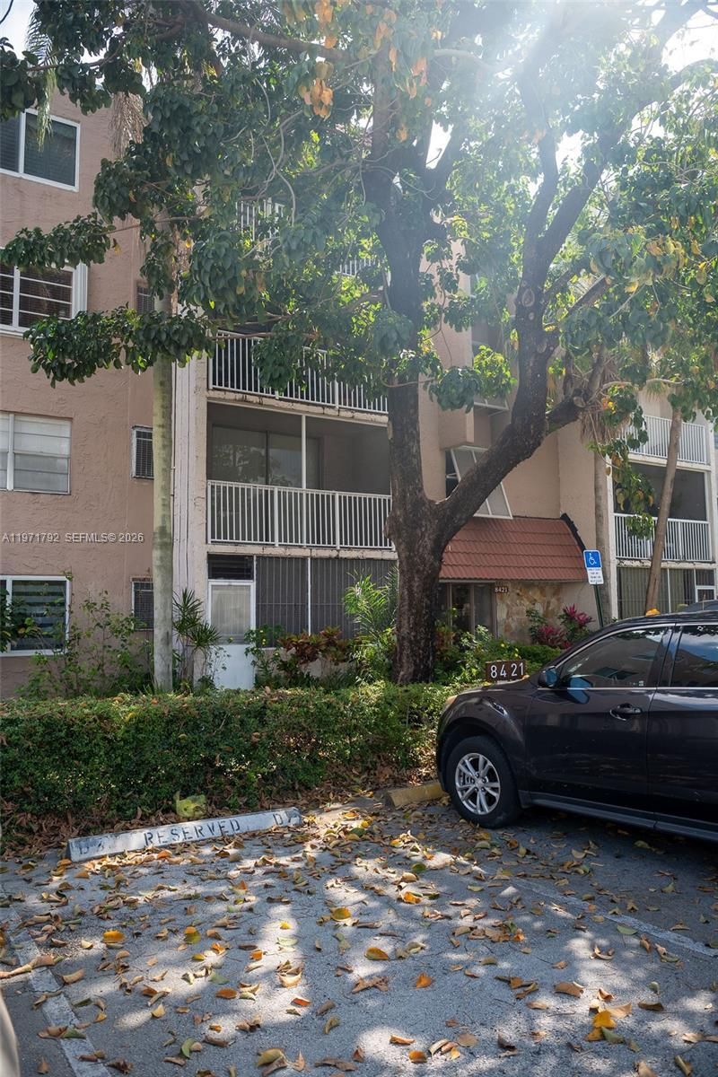 8421 NW 8th St, Unit 203, Miami, FL 33126 Photo