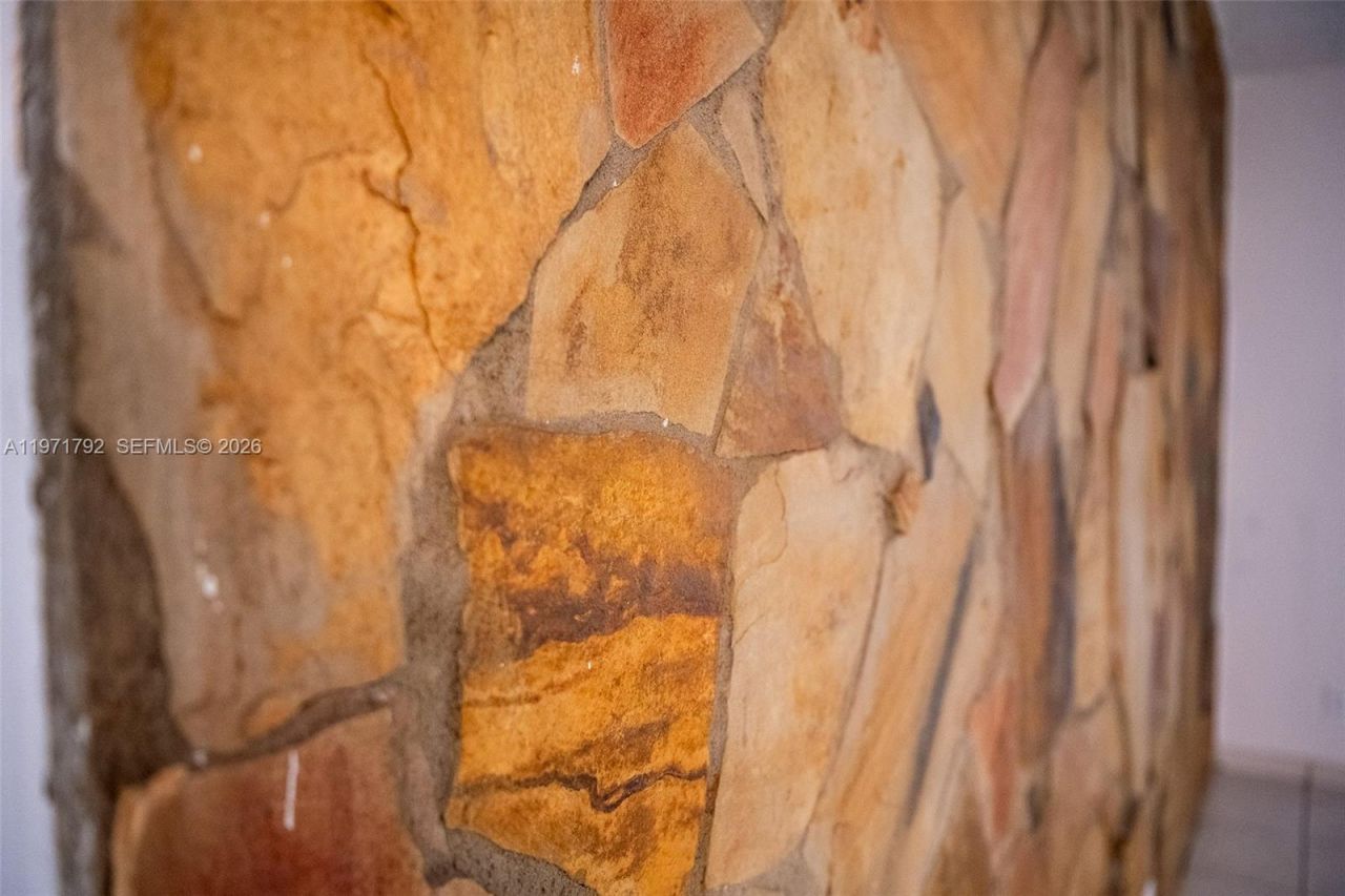 8421 NW 8th St, Unit 203, Miami, FL 33126 Photo