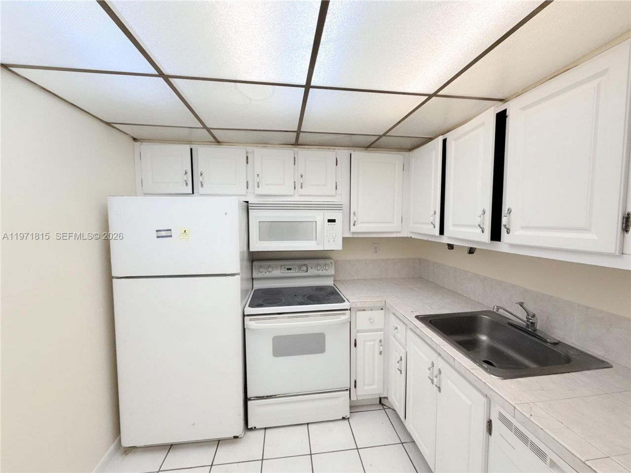 498 NW 165th St Rd, Unit D-202, Miami, FL 33169 Photo