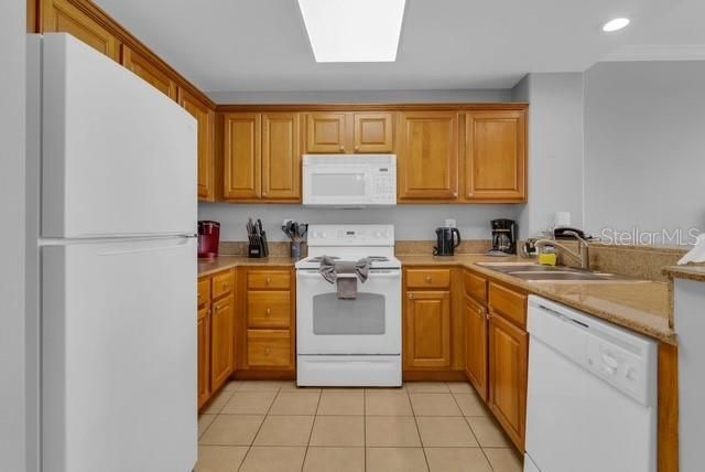 13415 Blue Heron Beach Drive, Unit 808, Orlando, FL 32821 Photo