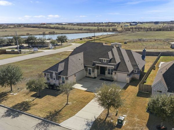 3314 Jons Way, Marion, TX 78124