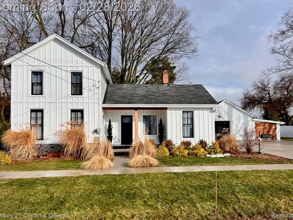 210 Center Street, Fenton, MI 48430