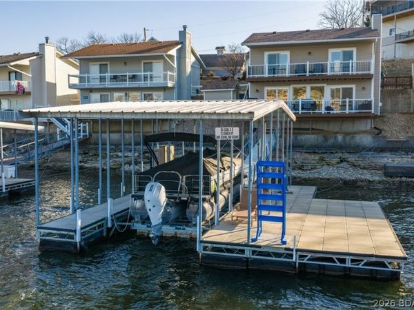 71 Ginger Point , Lake Ozark, MO 65049