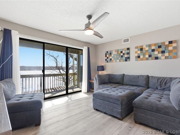 6570 Pelican Drive , Unit 208, Osage Beach, MO 65065
