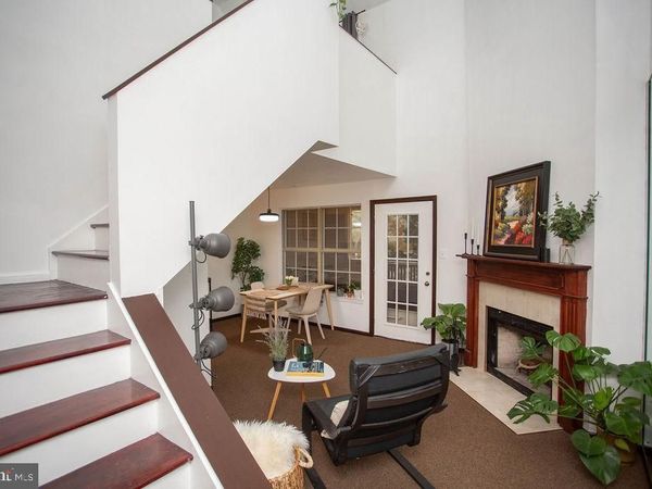 381 TAVISTOCK, CHERRY HILL, NJ 08034