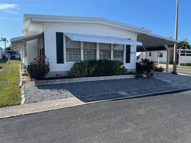 136 ROYAL PALM CIRCLE , LARGO, FL 33778