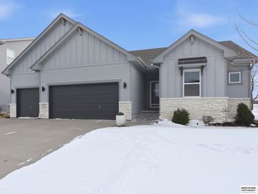 17013 Centennial Road, Omaha, NE 68136