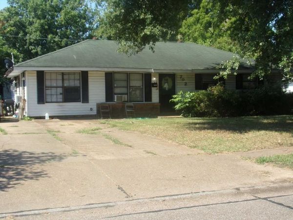 702 Dover Road, West Memphis, AR 72301
