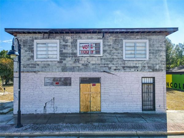 215 LINCOLN AVENUE , LAKE WALES, FL 33853