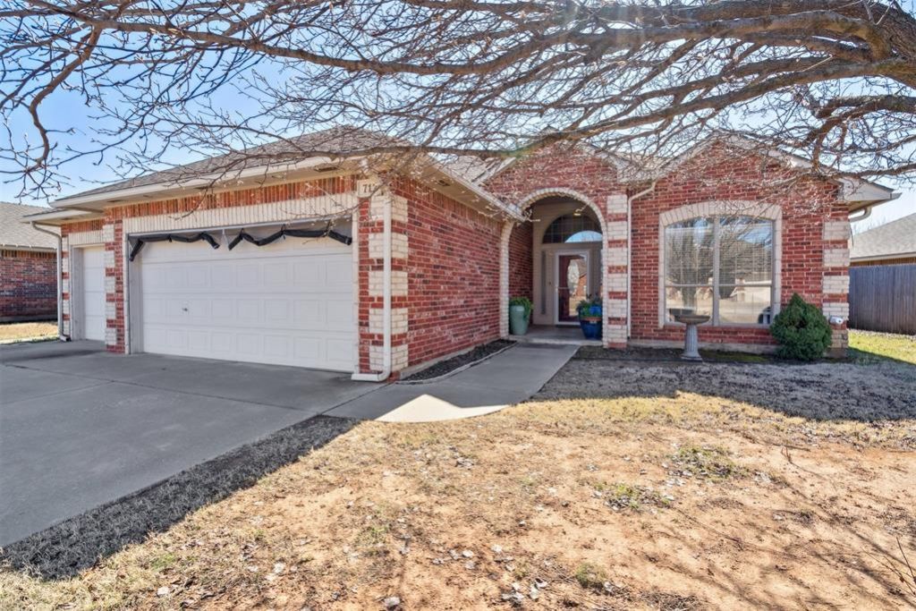 712 SW 160th Street, Oklahoma City, OK 73170 Main Photo