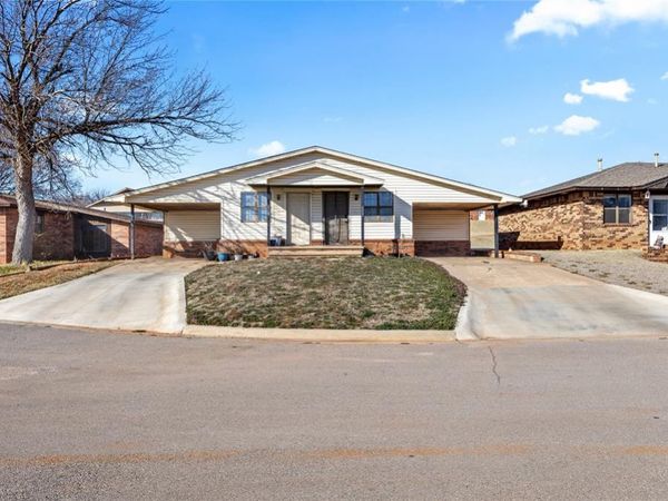 117 W McKormic Drive, Weatherford, OK 73096