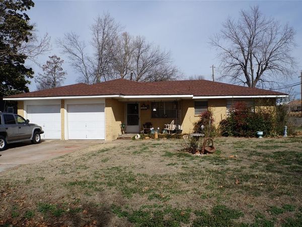 301 W Meek Street, Wayne, OK 73095