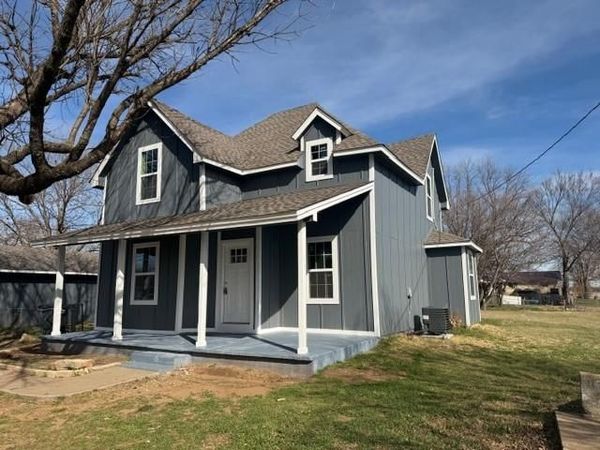 321 S 3rd Avenue, Stroud, OK 74079