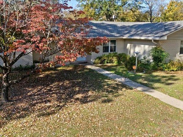 501 SE Avenue J , Idabel, OK 74745