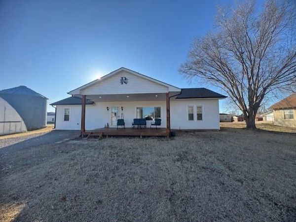 105 N Oklahoma Street, Corn, OK 73024